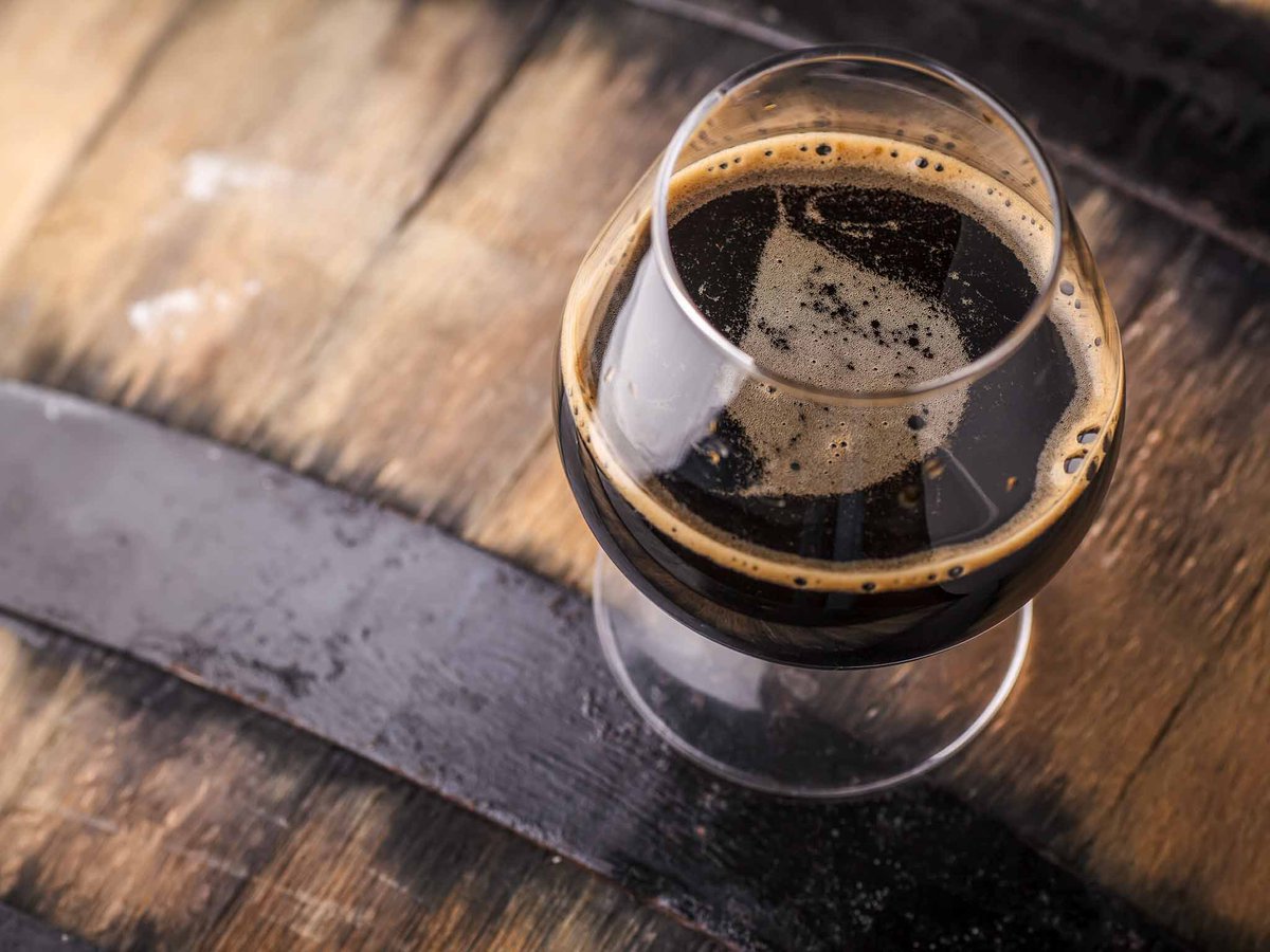 If you haven't tried Altered Staves, aged for nine months in Four Roses bourbon barrels, Friday liquid lunch is the best time to do it! $1 off all drafts from 2-4pm today, plus Eric Caldwell and Alan Garcia tonight at 7pm! #knoxrocks #knoxbeer #craftbeer