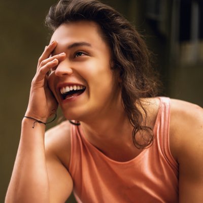 Sebasmusic2's tweet photo. #NuevaFotoDePerfil https://t.co/hoQ0be6Z5C