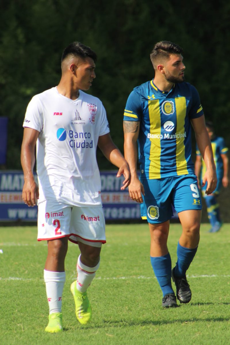 CAHuracan's tweet photo. #Reserva🎈

Final del partido. El Globo cayó en su visita a Rosario.

👉 #RosarioCentral 2 (Russo y Dupuy) - #Huracán 0 https://t.co/9jA1KN9H65