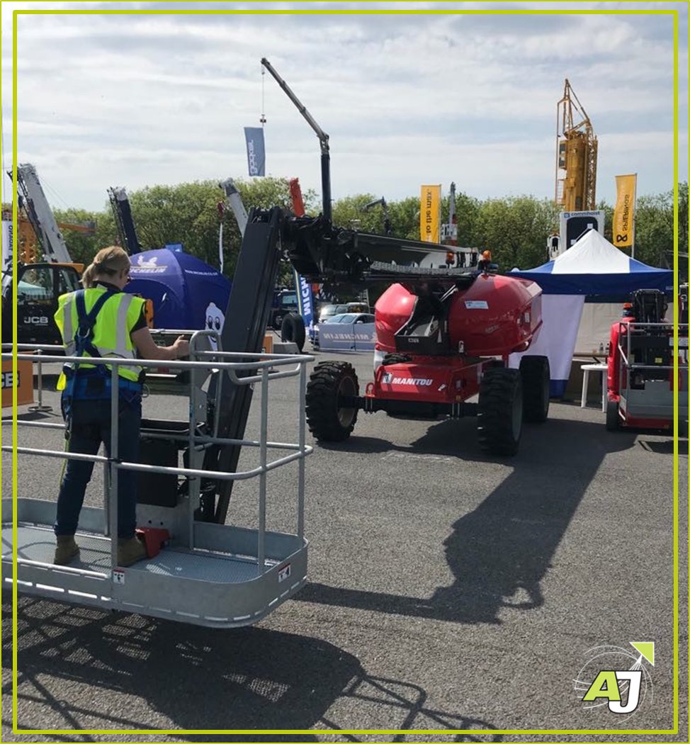 Save money when you buy Access Platforms with our well serviced #UsedMachines stock. View our machines here: buff.ly/2FMdkmY