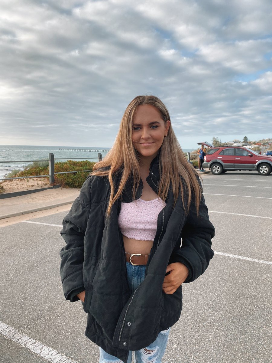 jasminelatham5's tweet photo. I wanna marry @tonyhawk so he can properly teach me how to skate..yes I know I don’t have to marry him for him to teach me but..any reason to marry him 🥰🥰 #tonyhawk https://t.co/uGUp9o1q9A