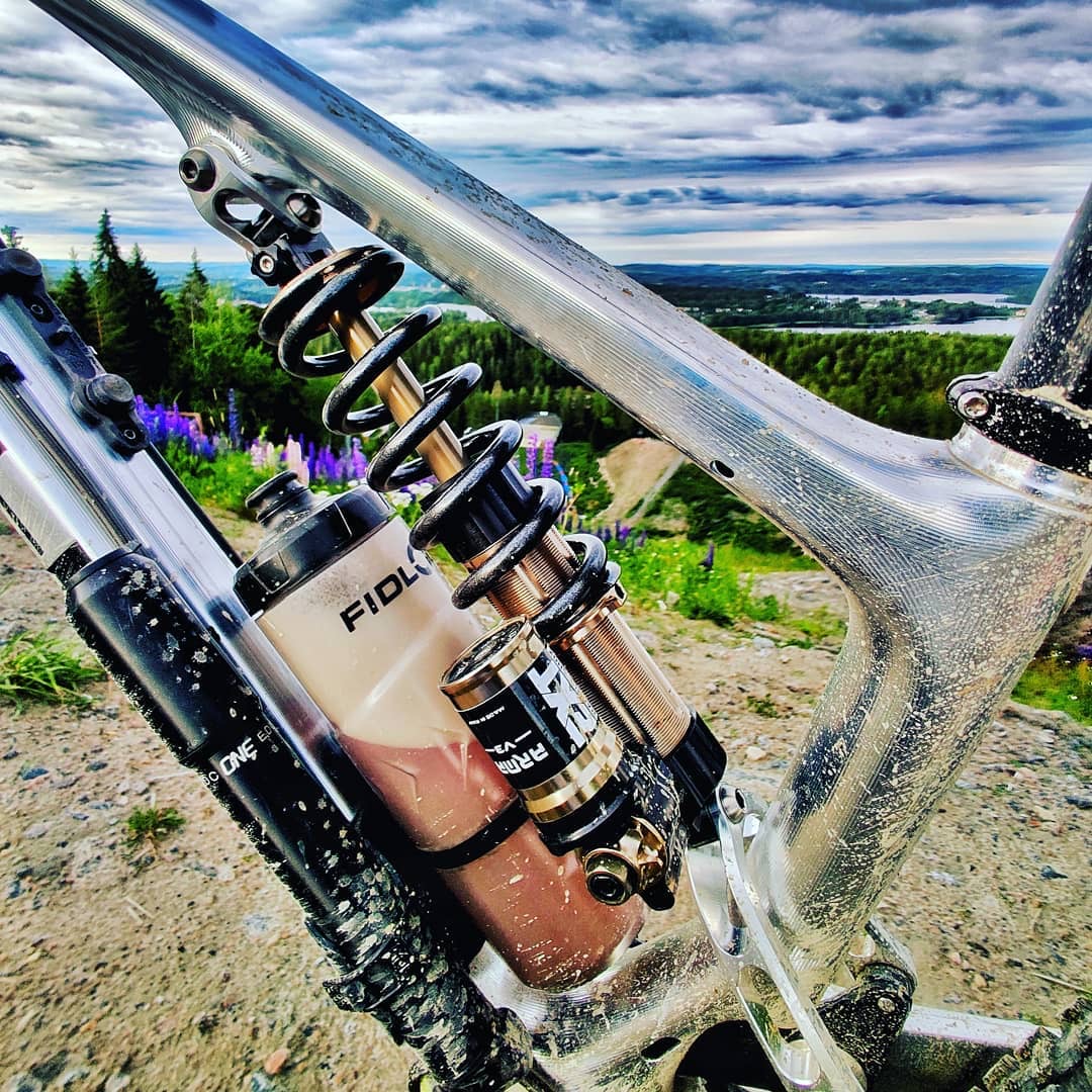 Fidlock Bike tweet media