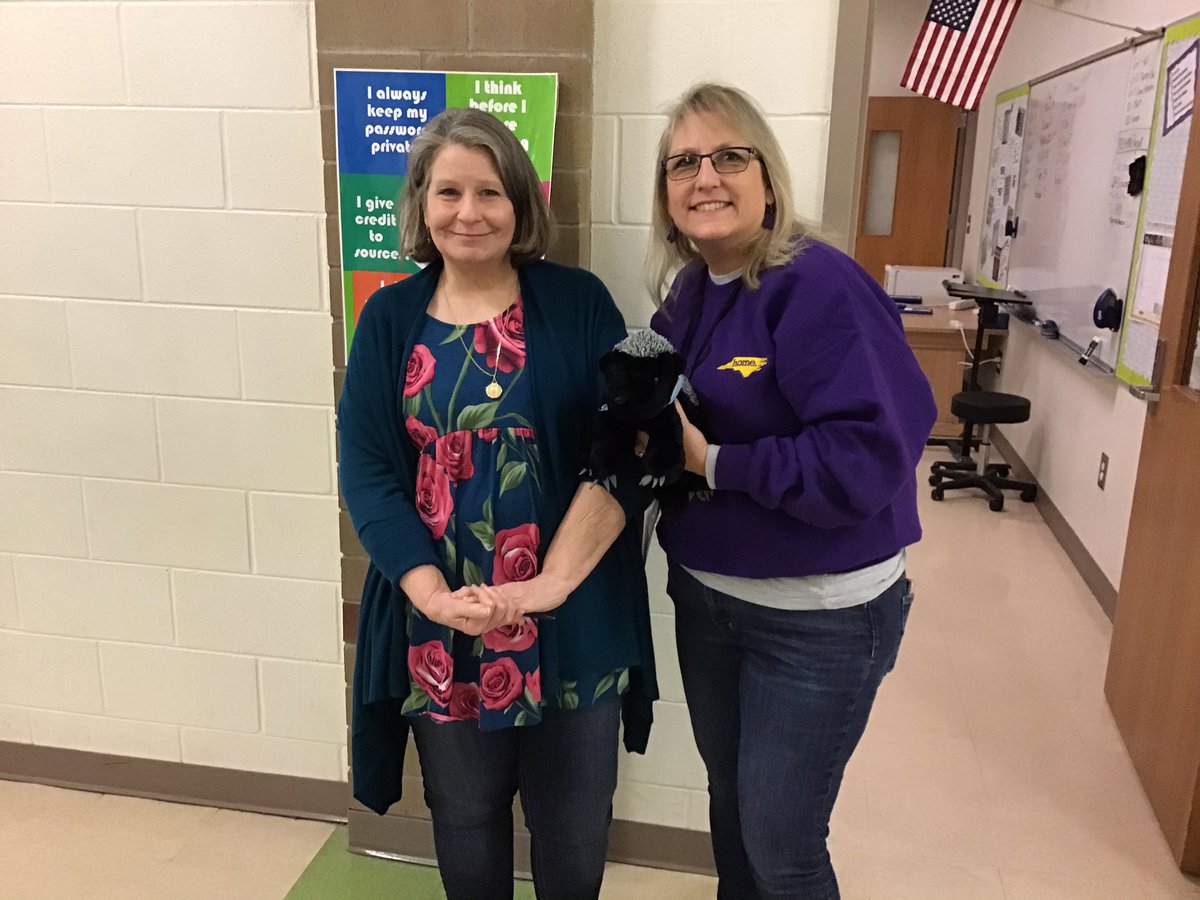 Badger_Badge's tweet photo. Just taking a break from BADGERING and hanging out with a couple of awesome veteran @GreeneCoMiddle teachers! #educatorpi #gcslitech https://t.co/5TLUmZ1Qlg