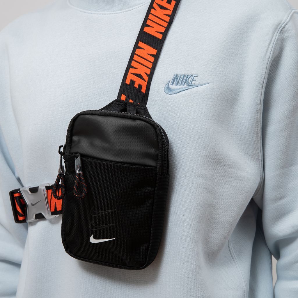 nike advance hip bag