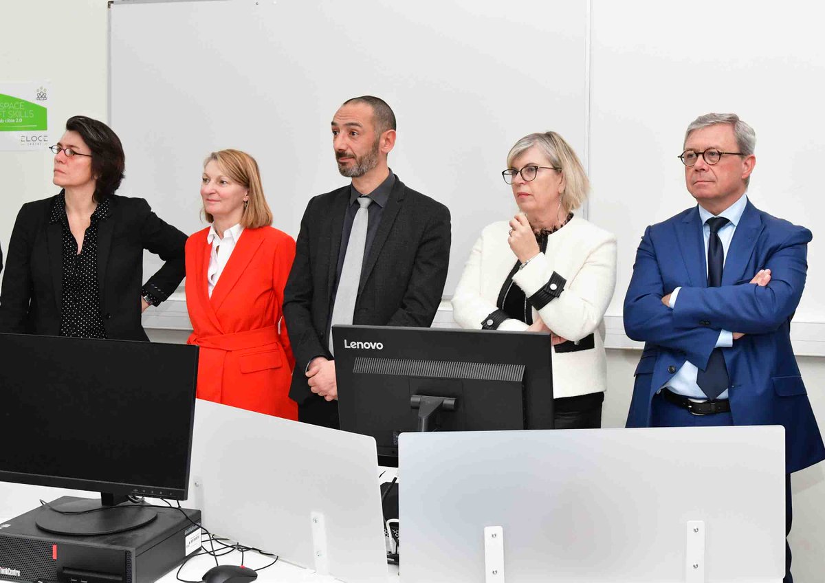 PatriciaGoriaux's tweet photo. Très honorée d'avoir témoigné à #Montpellier pour lancer la 1ère plateforme digitale #ELOCE en France, aux côtés de Pascale d’Artois, DG AFPA @Afpa_Formation. L'opportunité d'évoquer le plan #engage2025 d'Orange prévoyant plus d’1,5 milliard d’euros pour former 20 000 salariés. https://t.co/aBV0TCjvqL