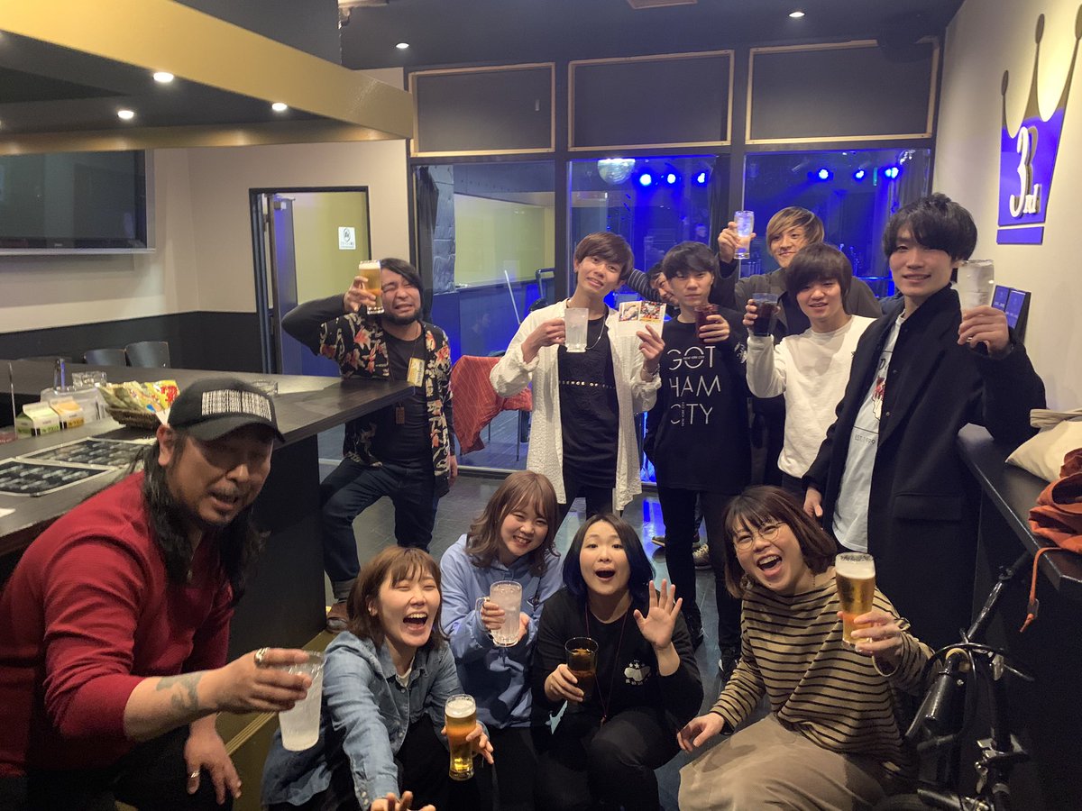 GoldSounds1's tweet photo. Gold Sounds presents
『That’s everything』

#ユウネト
#Against30Miles
#THE☆☆☆長谷川大輔
#ChanteLyric
#AsakusaGoldSounds
#リアルタイム打ち上げ模様
#浅草ライブハウスから世界へ発信中 https://t.co/aFzH67aUql