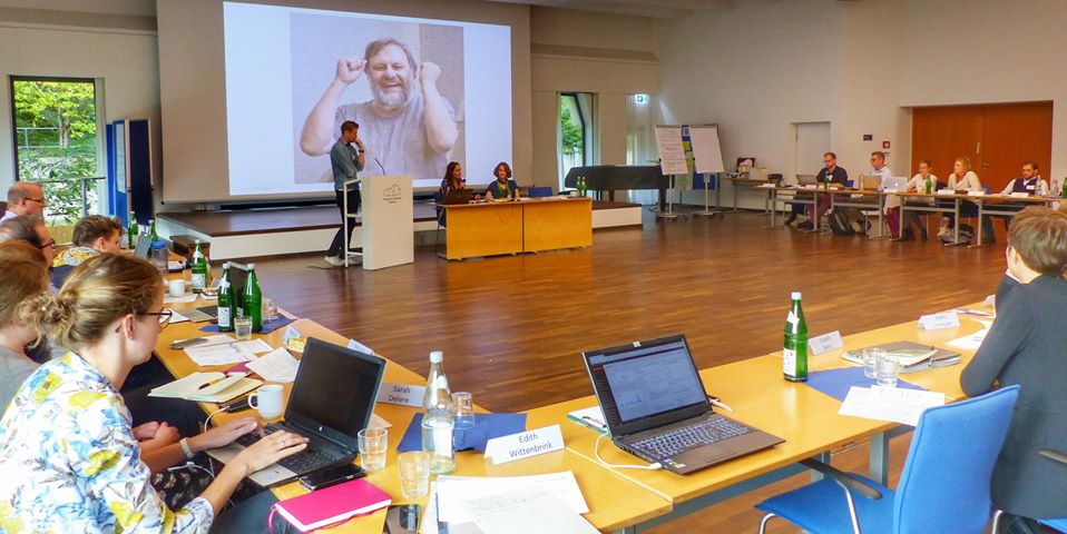CfP: Unsere diesjährige Tagung findet vom 14.–16.09.20 in Schwerte statt und steht unter dem Thema „Alles, was (ge)recht ist? Gerechtigkeit im Recht als Herausforderung der Christlichen Sozialethik“. Daneben werden wir unser 30-jähriges Jubiläum feiern 🥳 #fse20