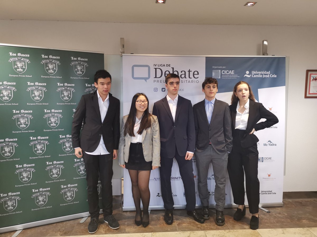 Ligadebatecicae's tweet photo. Recibiendo a los participantes...
@Ligadebatecicae @CICAE_Educacion
#fotocall #Torrelodones #cicae #debate https://t.co/2NBavrkGKx