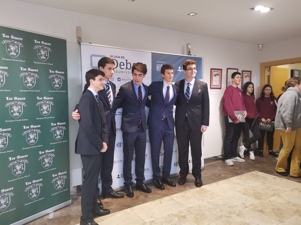 Ligadebatecicae's tweet photo. Recibiendo a los participantes...
@Ligadebatecicae @CICAE_Educacion
#fotocall #Torrelodones #cicae #debate https://t.co/2NBavrkGKx