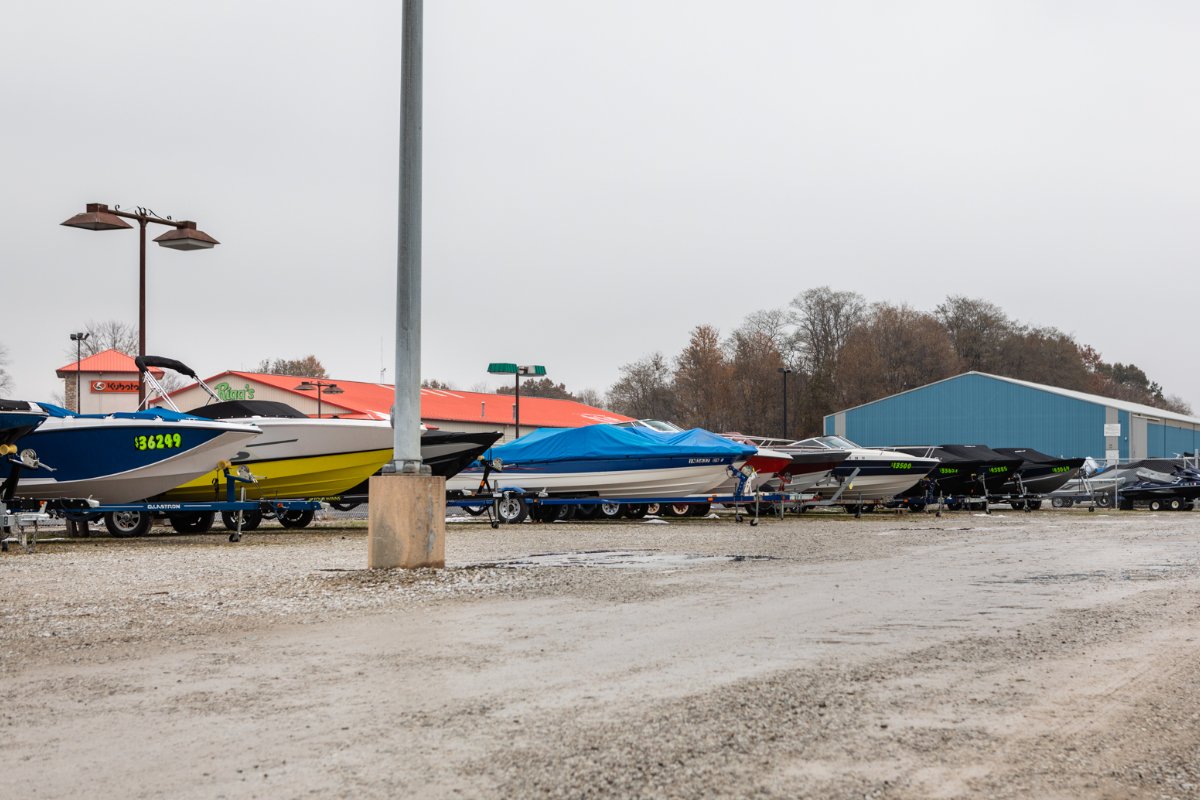 FaysMarina's tweet photo. Did Santa deliver that boat you've been dreaming of but you aren't sure where to park it just yet? Give us a call! https://t.co/l7LzO9pjre