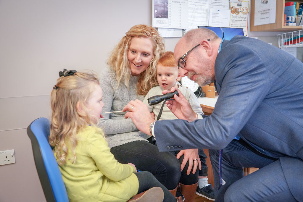BNSSG_ICB's tweet photo. We want to hear your views about GP appointments during evenings and weekends, please complete our survey 👇 and tell us how this service could be improved 👨👩: https://t.co/U9ysC3UgYE https://t.co/LltJMXyiwf