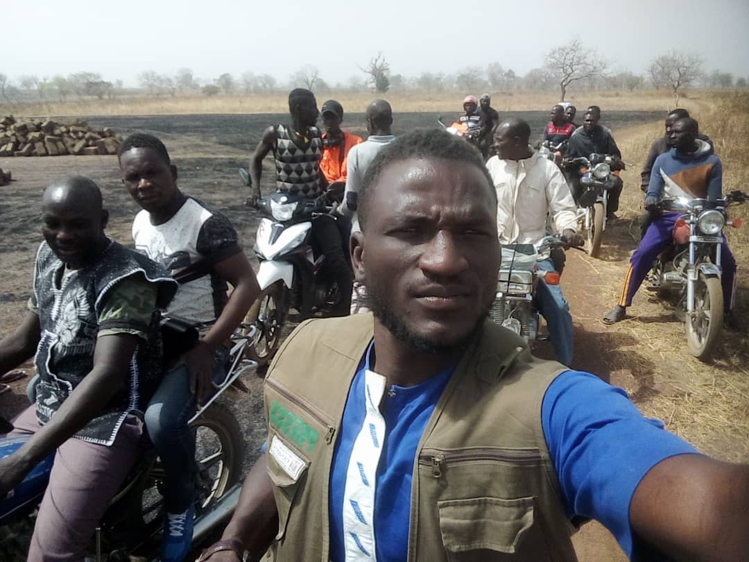PimentProdCom's tweet photo. La traversée du Fleuve Kpendjal à la recherche des images d'enfants, de communautés engagées, etc.
#PimentProdCom
#PimentPhotographie
#PimentCommunication
#EquipEngagée https://t.co/8C7UBy4WbX