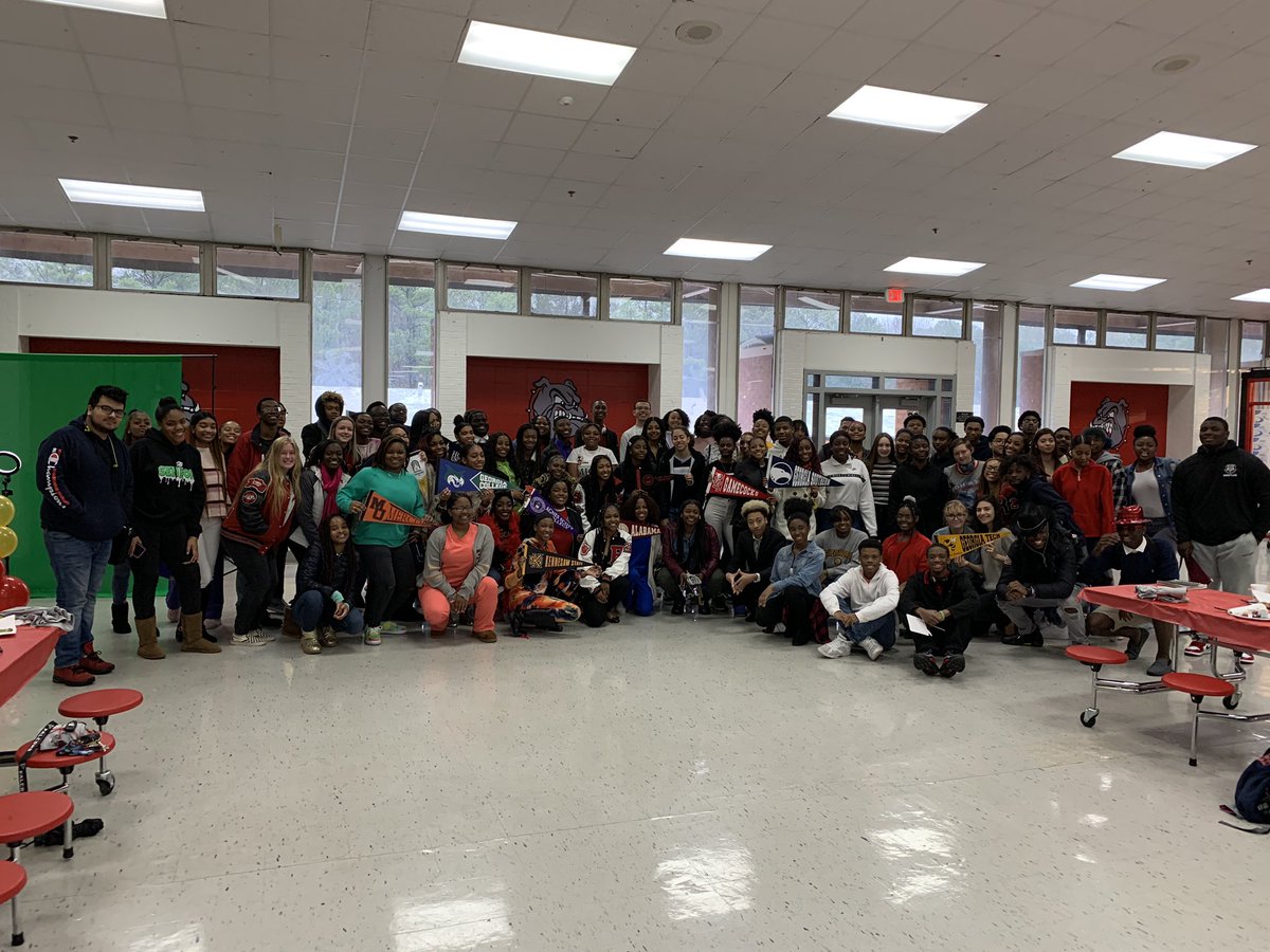 director_EPIC's tweet photo. Early College Acceptance Celebration with the Class of 2020. We are celebrating 110 of our seniors for early acceptance to college. We Are Rockdale! Extremely proud of our college bound Bulldogs. https://t.co/pZU4raBfUs