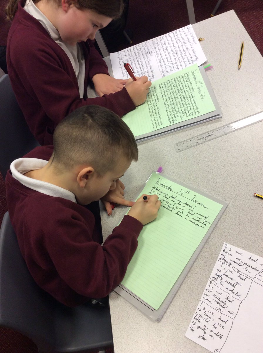 ABCPschool's tweet photo. #Class3J writing their their answers to their Science hot question #WhatIfWeHadNoBones ? #WhatIfWeHadNoMuscles ? ππͺπΌ https://t.co/vFNzzngybC