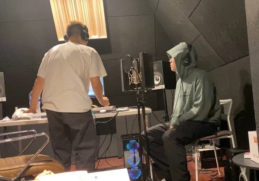 dongminarchive's tweet photo. [2020.01.24]

will we get a new collaboration soon? 😃

© jungmintv

#george #죠지 #LEEEE #wybh #우주비행 #georgeousnation #이동민 #leeeegeorge #hellorabbit8 #thama #따마 #조정민 https://t.co/cihw51faYE