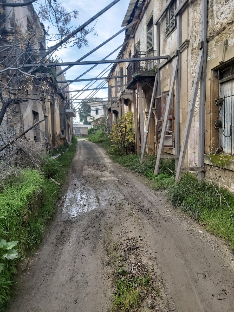 RSM6RIFLES's tweet image. Great recce to understand our upcoming mission on #OPTOSCA wont be long till we deploy #6RIFLES  still time to get your name on the team sheet !