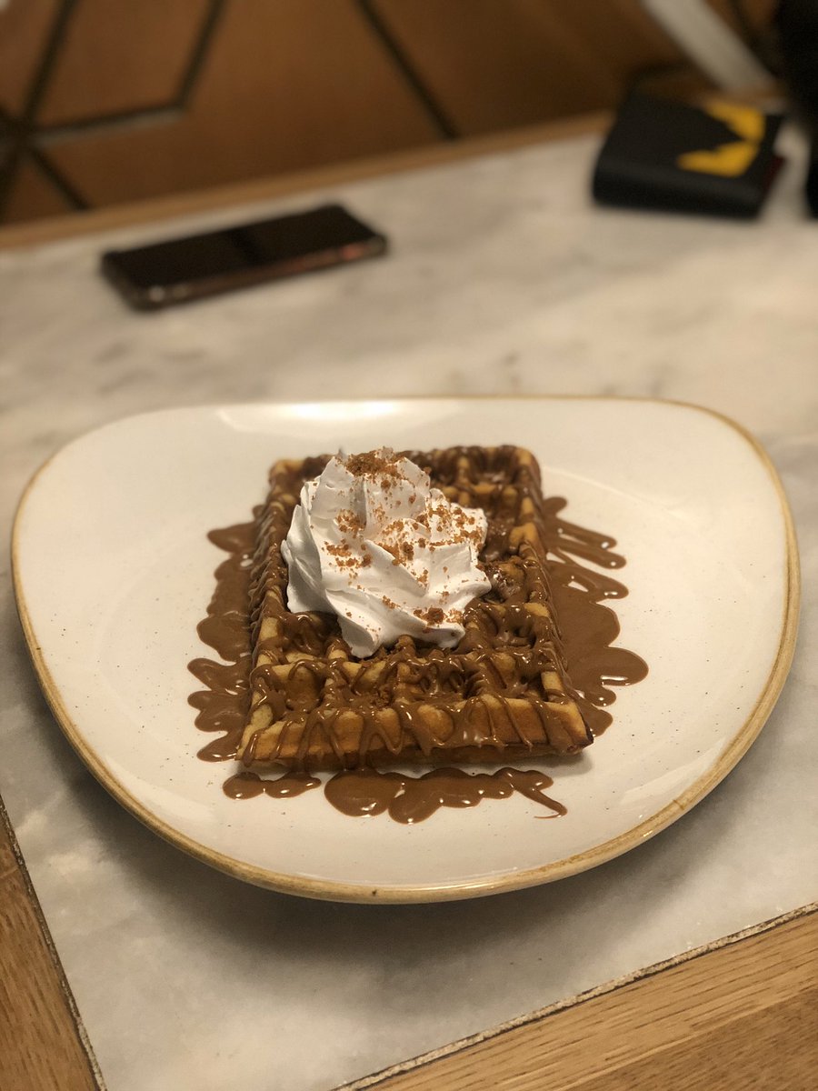 Faleh_guide's tweet photo. Salted cow waffle - Brew92 
شي من الجنه ♥️ https://t.co/BVYHyvMKQ0