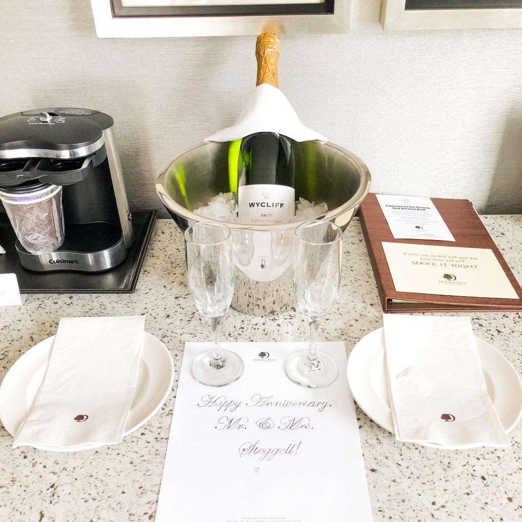 Celebrating something special? 

We love to help you celebrate those precious moments. 🍾