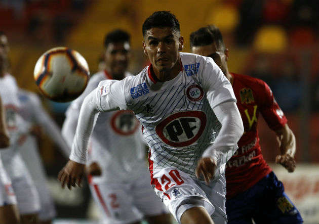 PrensaFutbol's tweet photo. Decisión arbitraria desde la #ANFP: #ErickWiemberg no podrá salir de #DeportesValdivia https://t.co/Ncj82fNRhN https://t.co/aEaMI6uoSb
