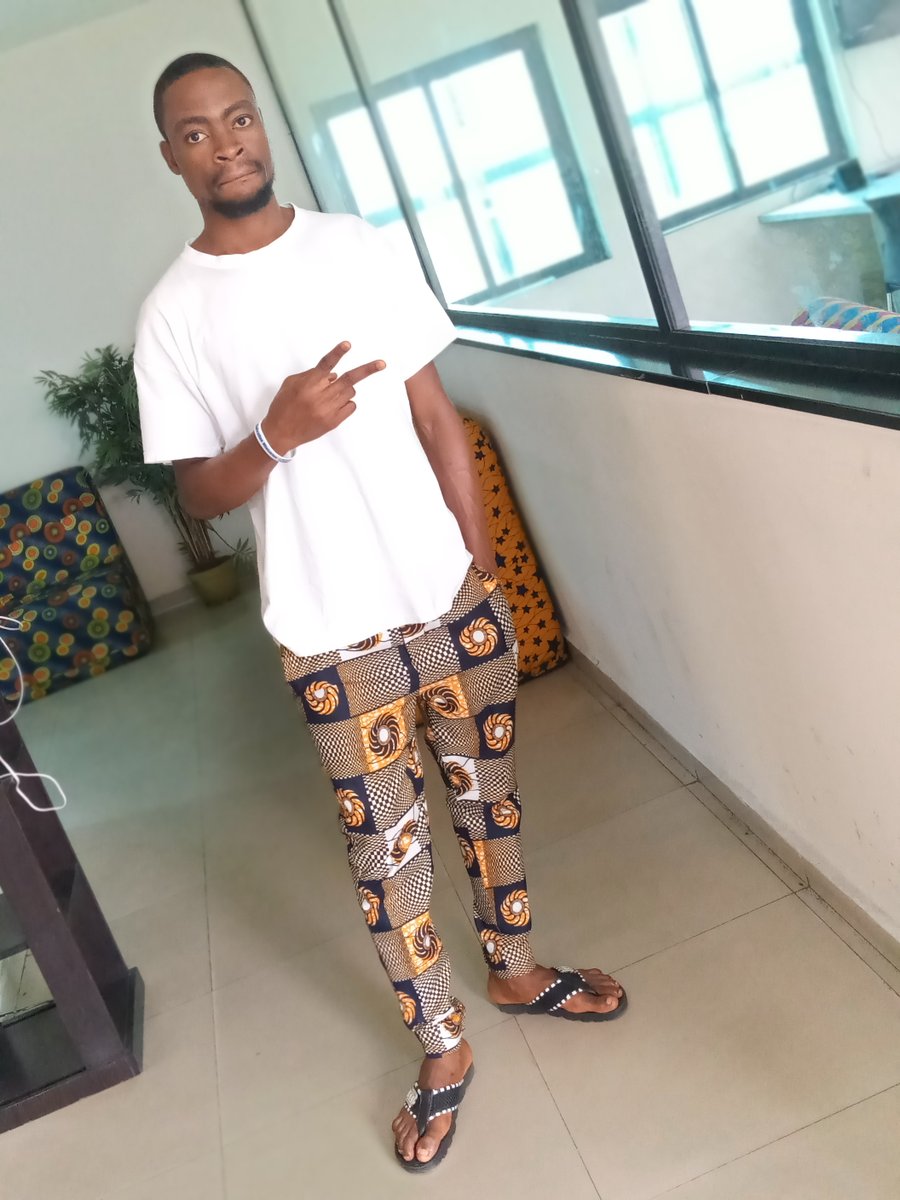 Jennifer_will23's tweet photo. I might be rough around the edges yes, I keep it nappy and I do what make's me happy 😇🎵🔥
#MadeinPhcity
#FridayThoughts
@wizkidayo https://t.co/PqOhxgbr3j