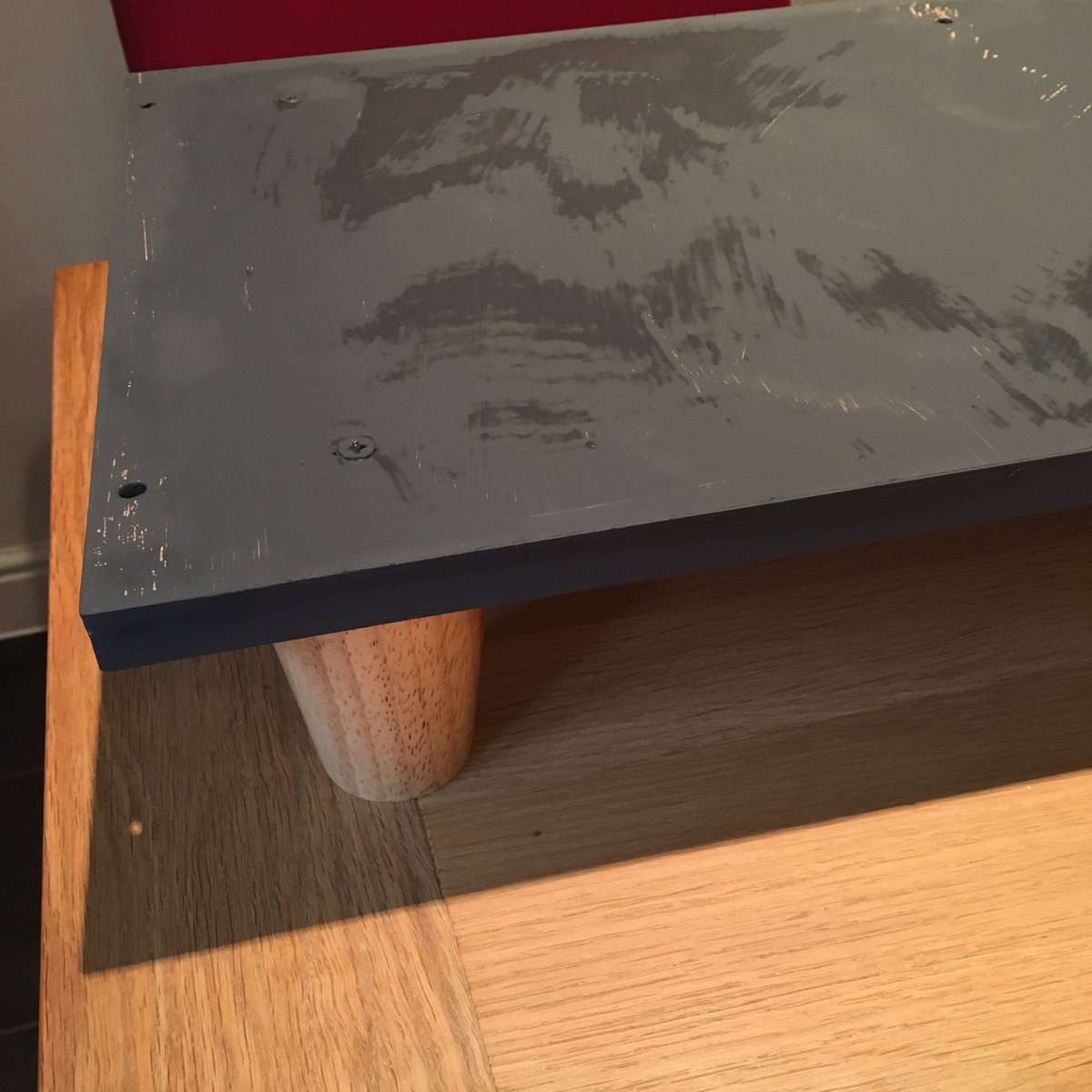CazHallArt's tweet photo. Ok, #FridayProgress docking station connected to everything I have so far and furniture legs attached, and first coat of paint applied, to the cube storage unit. No where to put the clutter 🤔 https://t.co/6o9XOx7YNf