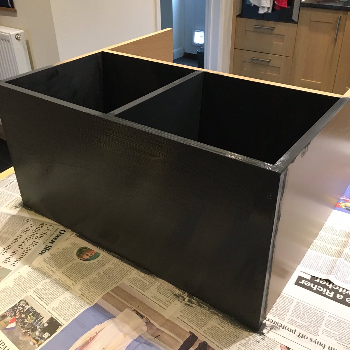 CazHallArt's tweet photo. Ok, #FridayProgress docking station connected to everything I have so far and furniture legs attached, and first coat of paint applied, to the cube storage unit. No where to put the clutter 🤔 https://t.co/6o9XOx7YNf
