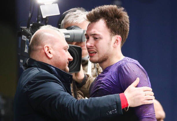 dimaalievfans's tweet photo. Beautiful moment😭❤️
#DmitriAliev #Дми́трийАлиев
#FS #EuroFigure https://t.co/PAc6rVu39K