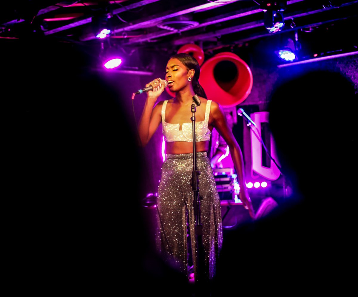 IAMSANEIT's tweet photo. 1 Timothy 4:14 Do not neglect the gift that is in you #IAmSaneit #SingSaneit #StreamSaneit #RNBSensation  #FantasyAlbum 💽
📸: TreyXBryant https://t.co/ySVAys2nPb
