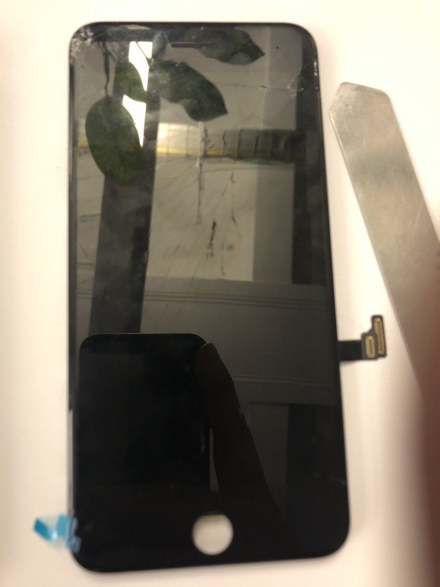 GothamIphone's tweet photo. #goodmorning #nyc !  Here are some #beforeandafter shots of some screens we’ve replaced lately. #screenfix #screenreplacement so if your screen is looking like this please remember #wecometoyou #tgif #iphone #batteryreplacement #pickupanddelivery for #android and #ipad #repairs https://t.co/xbaifrBHwK