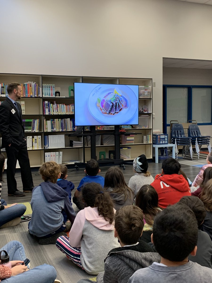 MrsCrockerRocks's tweet photo. Career Day 2020! #careerday @BooneBears https://t.co/c24yDcsQNj
