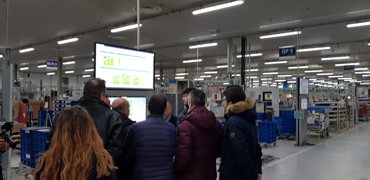 AHK_Italien's tweet photo. Corso "Industrial IoT Specialist": oggi siamo ospiti allo stabilimento di @BoschGlobal di Offanengo!
I partecipanti hanno potuto toccare con mano una realtà produttiva all'avanguardia e arricchire così questo percorso di formazione con l'esperienza diretta di una best practice. https://t.co/xOCk7L7QQN