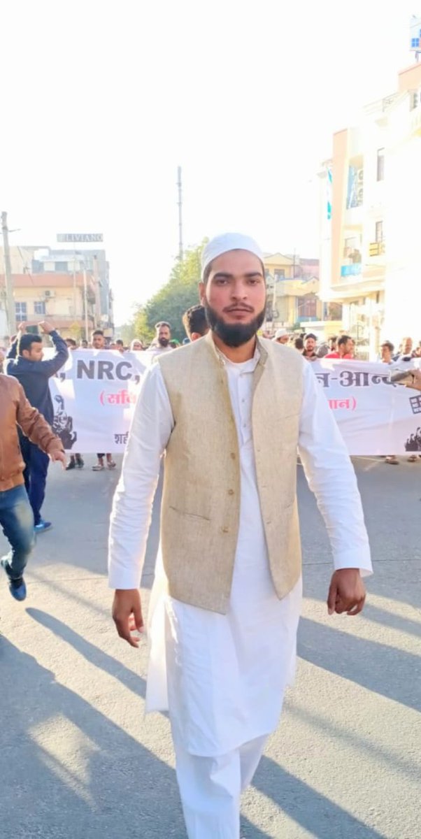 ARRehmanTyagi's tweet photo. आज काले कानून #CAA_NRC_NPR के विरोध में जयपुर पैदल मार्च निकाला गया इसमें बड़ी तादाद में लोग शरीक रहे.
#CAA_NRC_NPR_से_आज़ादी 
#CAA_NRC_NPR_वापस_लो 
@akramtyagi 
@BhimArmyChief https://t.co/fBxVTsU9fd