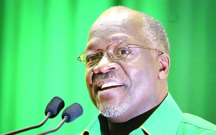 NasWahidMedia's tweet photo. Tanzania President Magufuli fired home affairs minister for mismanaging $453 million contract;https://t.co/2w3iTxm6WE

#FridayThoughts #FridayMotivation #FridayVibes #KenyaVsSouthAfrica #PiersMorgan #Serena #AssassinCopRashid #NaomiOsaka #dollypartonchallenge #TOYOTA #coast #TZ https://t.co/YvfJiOPS62