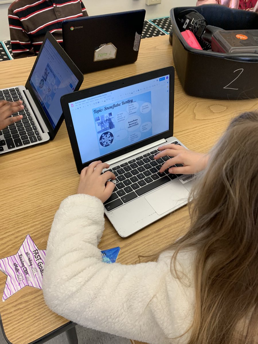 mccartney2grade's tweet photo. Started off our Friday with Google drawings!! The students were so engaged & quiet while filling their graphic organizers about Snowflake Bentley! #dcsdpln #2ndrocks #infowriting #GoogleEDU https://t.co/3IqLmqCqGJ