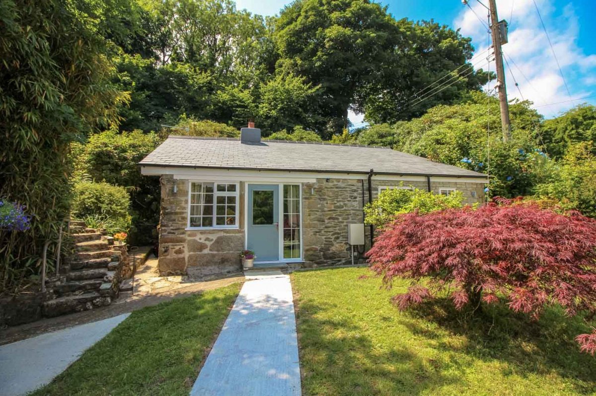 Cornwalls Cottages tweet media