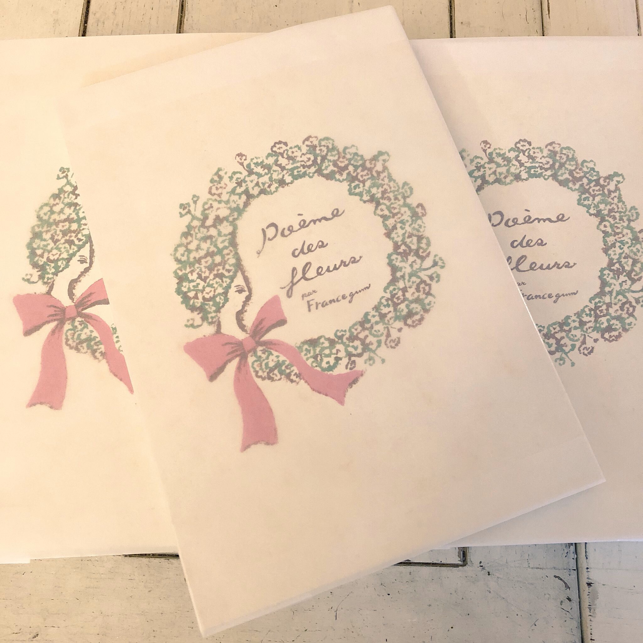 フランスガム フランスガム花詩集は 詩集と名乗りながら小話集です 花に纏わる話 即ち花詩を集めたものということで 花詩集と名付けました いつか花刺繍へと広がる夢も そんな駄洒落要素も満載の花詩集ですが 花を飾るように日々の楽しみに添えて頂け