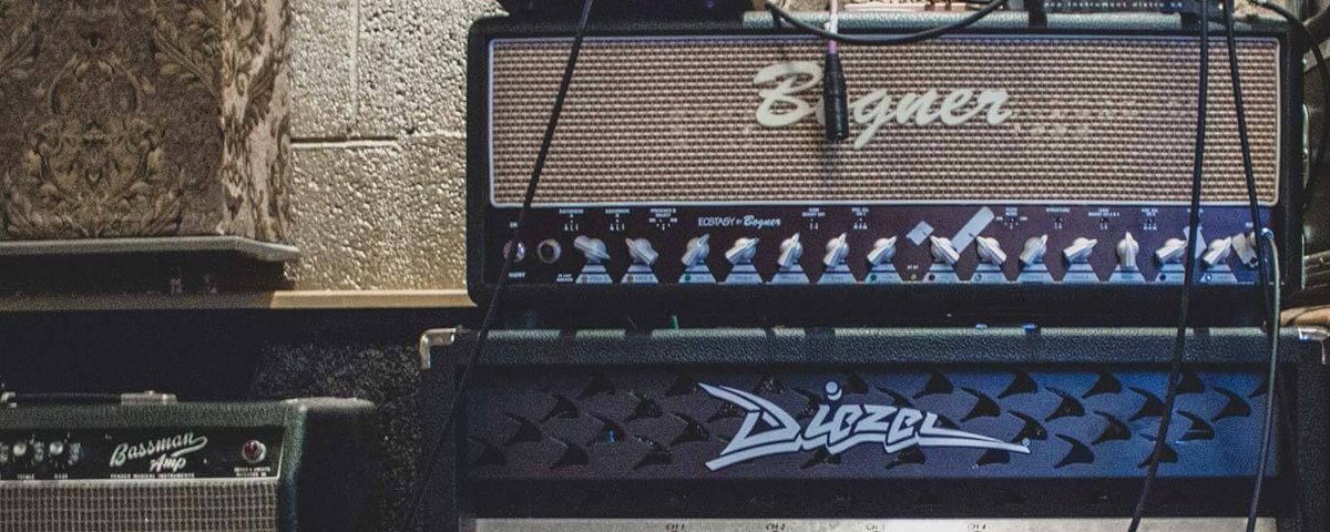 juut_s's tweet photo. There has been a lot of discussion in the guitar community lately about the future of #tubeamps.

Tube Amps Vs Digital Modellers: What Is The Way Forward?

https://t.co/myjTAfjDLD via @thetoneisland #digitalamps https://t.co/bkLPn3oZWm