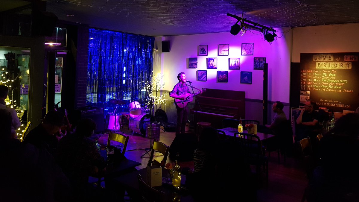 Calling all singers, songwriters, jammers, comedians and music lovers!  Make sure you don't miss #OpenMic at The Priory on TUESDAY 28th Jan! 

Electro-acoustc guitar, Drums, Piano and amps available.

thepriorypubn8.com/livemusic