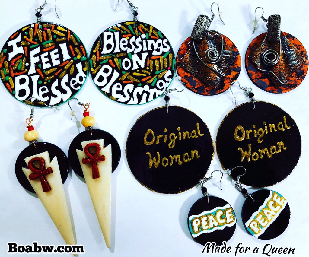 kunity's tweet photo. Salaam Family, Do you have a pair of the Dopiest Hand Painted Earrings on the planet? If not grab you a pair or two at https://t.co/hDJ36gLLdj #handpaintedearrings #afrocentricearrings #wearableart https://t.co/Kou93LrDkc