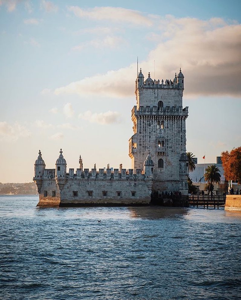 visit_lisboa's tweet photo. An UNESCO World Heritage, a cornerstone of Portuguese identity and an icon of a country.

The Belém Tower is a sight that never tires.

#VisitLisboa 
📍 Torre de Belém
📷 themodernleper https://t.co/lA3boJSDy9