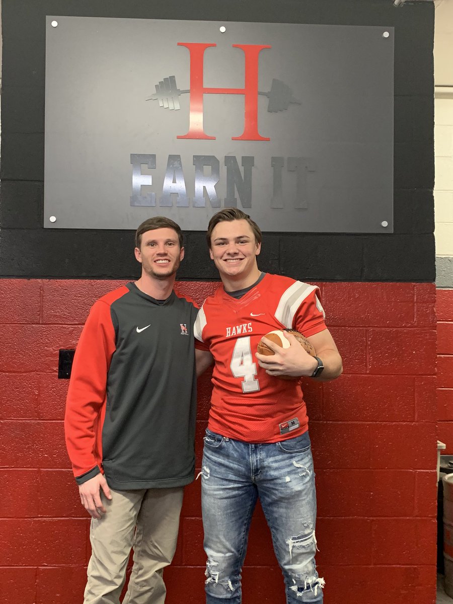 WillPilgrim12's tweet photo. Had an amazing visit to @HawksFootball thanks for having me down!! @CoachT_HC https://t.co/RGm2AMXfvL
