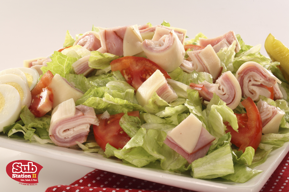 We've got the salads to keep your resolutions going strong! 💪

What's your favorite salad? #ItsHowWeMakeIt