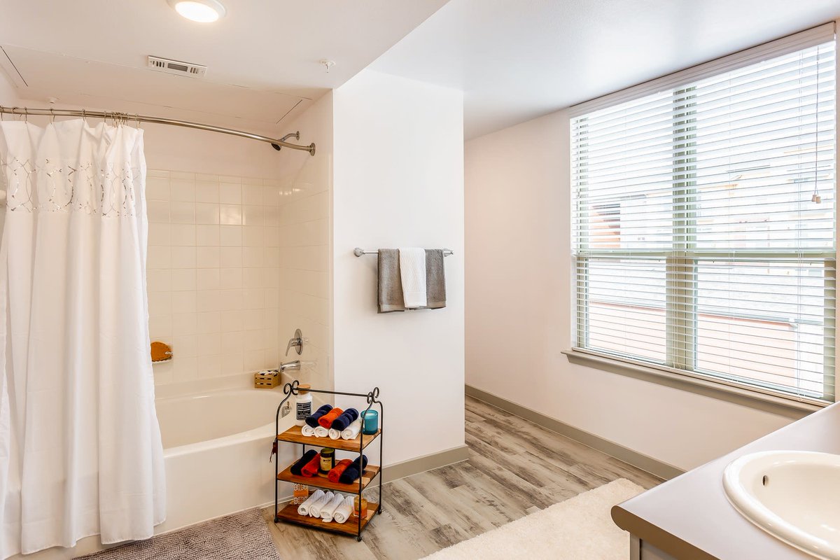 GatewayPines's tweet photo. Relaxation is: taking a moment to yourself in our garden style soaking tubs. Take as much time as you need for your very own personal spa day! #relax #calm #tub https://t.co/ZzgduZVuTl