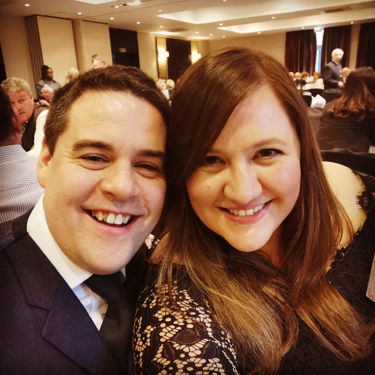 toriacrooks's tweet photo. Wonderful afternoon at the Annual Luncheon of the Midlands branch of the Showman's Guild. Many thanks to Woods Funfairs for inviting us & supporting @hathersagegala every year! #woodsfunfair #showmansguildgreatbritain #showmansguild #derbyshire @TomCrooks5
https://t.co/IDi3QNLtSu https://t.co/o3COMtTBRm