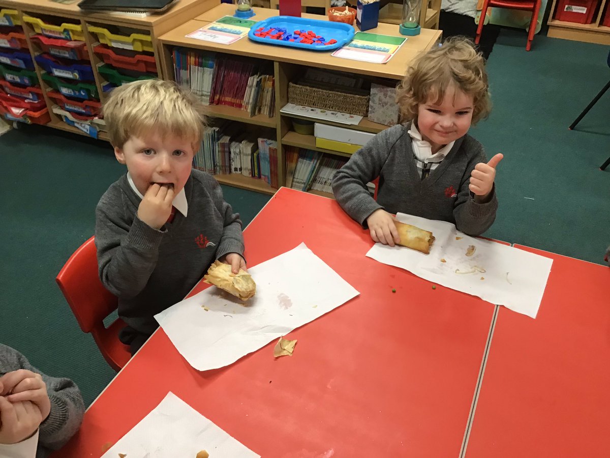 YMS_Reception's tweet image. Chinese New Year#Spring rolls#EYFS