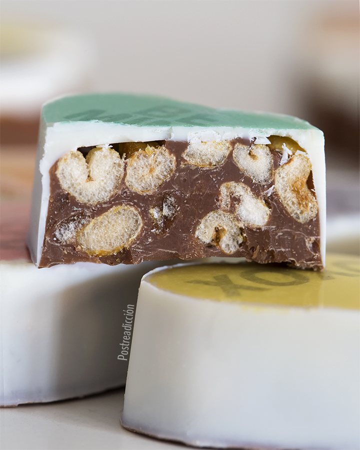 Postreadiccion's tweet photo. ¡Nuevo molde para chocolate! En el blog os cuento cómo he preparado estos con trigo inflado y Caramélia 😋👉https://t.co/0GW6gBnczo
#mielitos #bombones #caramélia #chocolate #sanvalentin #corazones #valhrona #chocotransfer #transfersheets #impresionescomestibles https://t.co/EihOfNOFjE