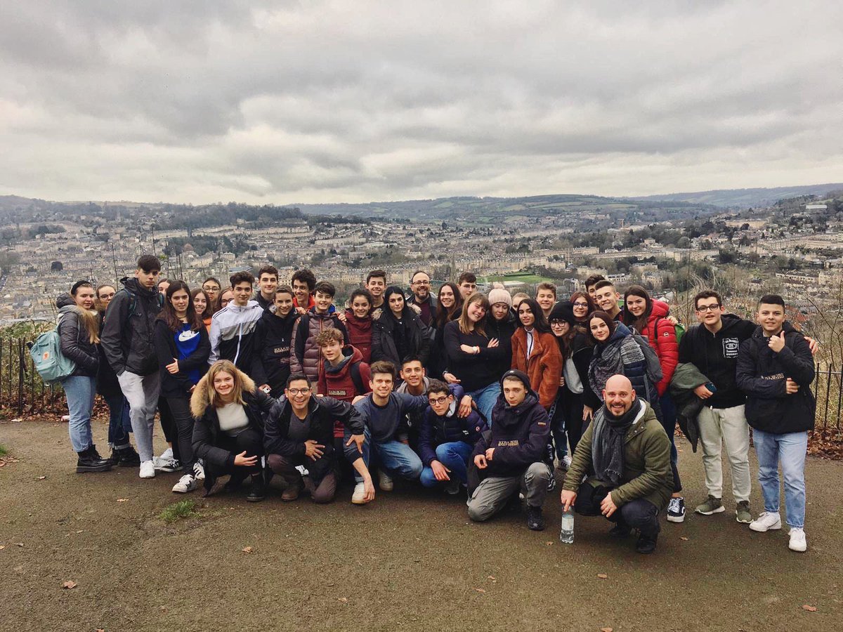 Despite the grey day, our Italian students are enjoying an afternoon exploring #Bath, starting with one of the best views of the city at Alexandra Park 🙌🏻! @visitbath #visitbath #explorebath #intled #studytravel #studyabroad #learnenglish #internationaleducation #welovebath