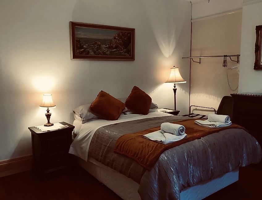 TheBBDirectory's tweet photo. Brook House Bed &amp; Breakfast boasts large, tastefully decorated guest rooms. There are five in total, three of them are en suite &amp; all will provide you with a relaxing place to stay.
https://t.co/Iq32c8WXUU
#BedandBreakfast #EnSuiteRoom #Accommodation #Worcestershire #TheCotswolds https://t.co/oPkXO3BvsH