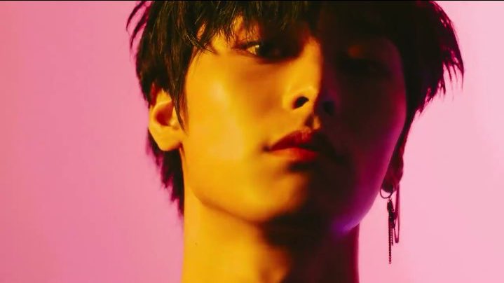 officialYhoon's tweet photo. "DARK KONSEP" 😭😭😭
#THEBOYZ #REAL_BOY #ALLAREAACCESS #REVEAL https://t.co/aapEdkAHjQ