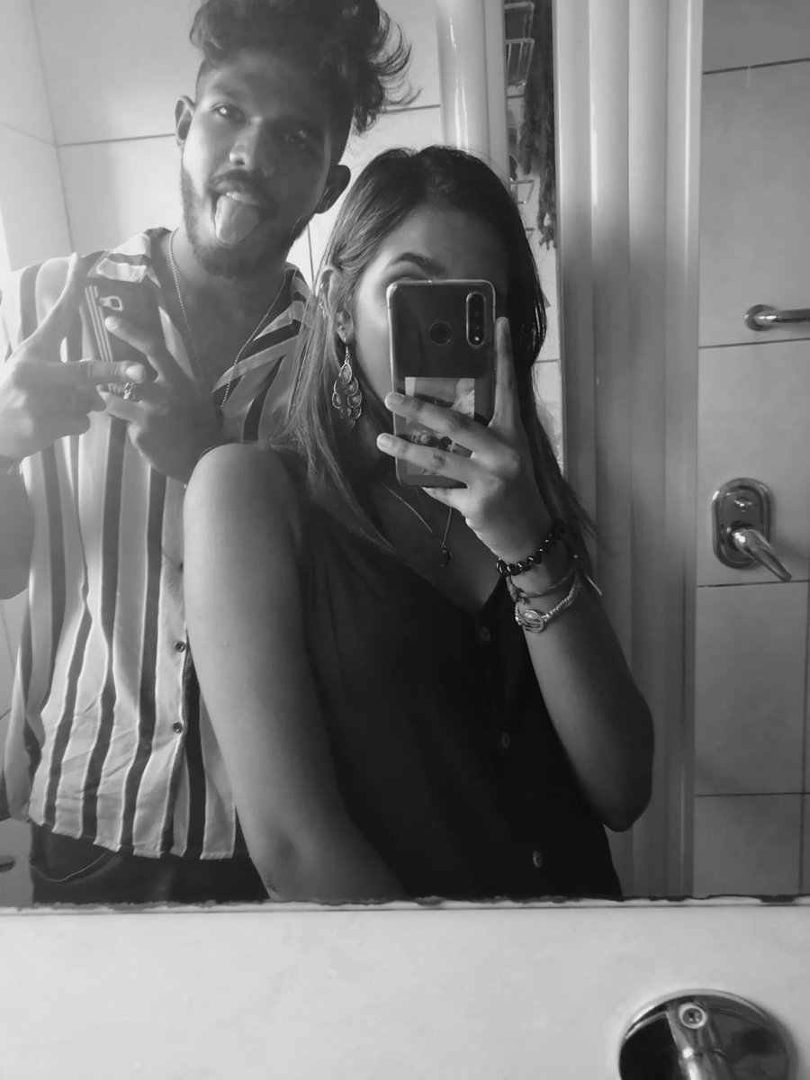 zoooeeee_____'s tweet photo. blessed with a best friend and a boyfriend in one 🥰 https://t.co/lOt3wz2Sg7